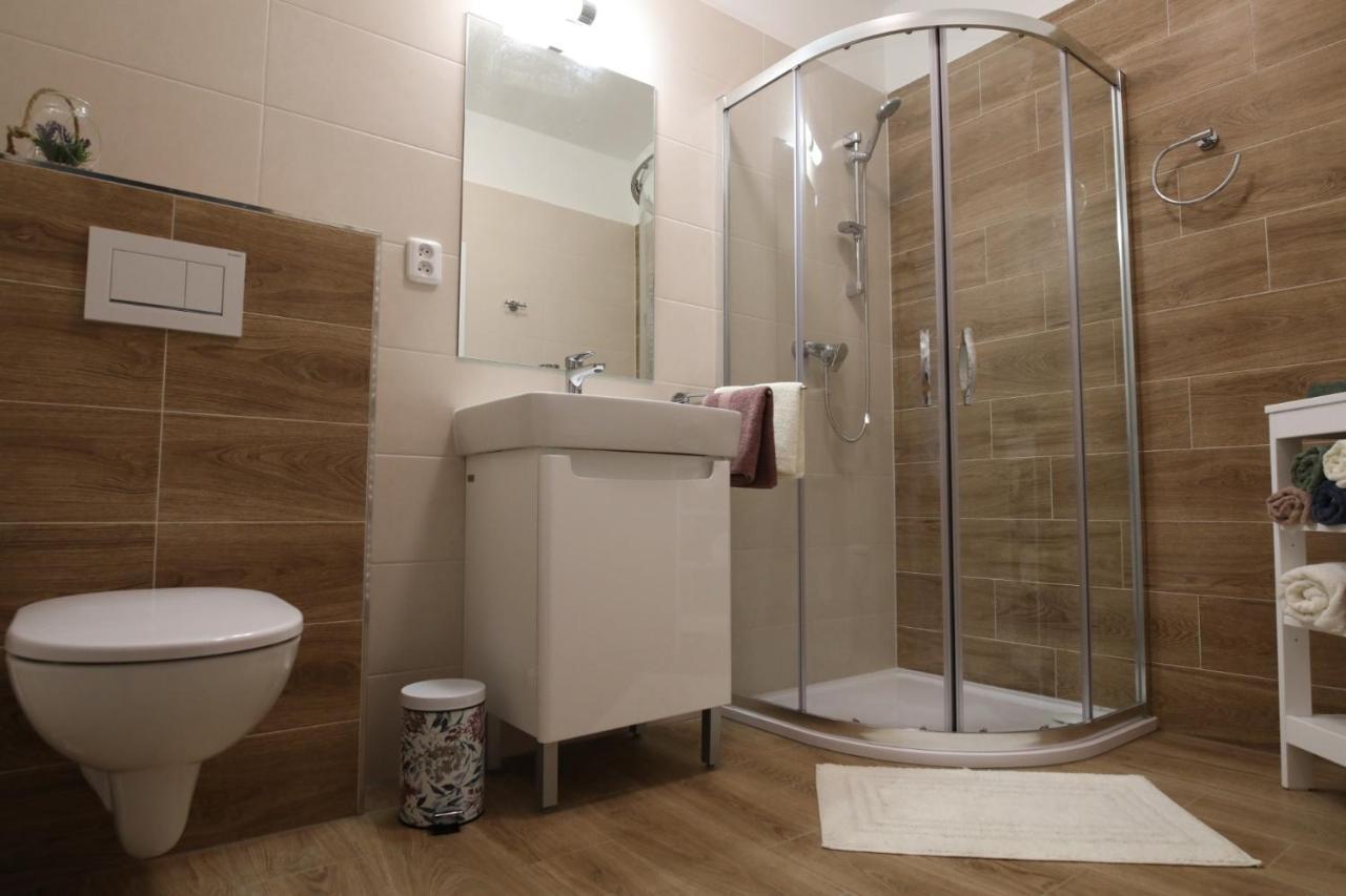Apartmany Allis Lipno nad Vltavou Exteriör bild