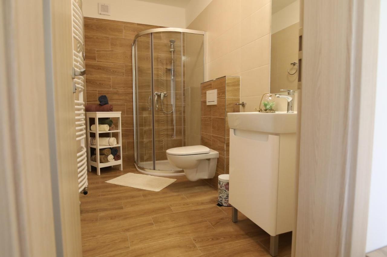 Apartmany Allis Lipno nad Vltavou Exteriör bild